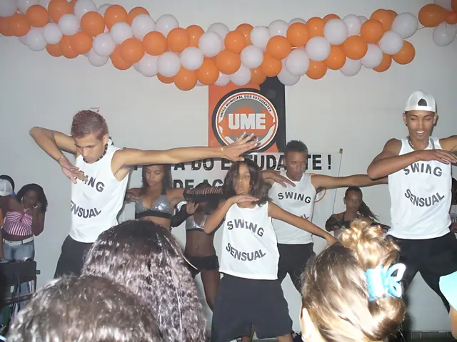 Dança — Projeto Criança Feliz / SINDITOB (foto 1 de 9)